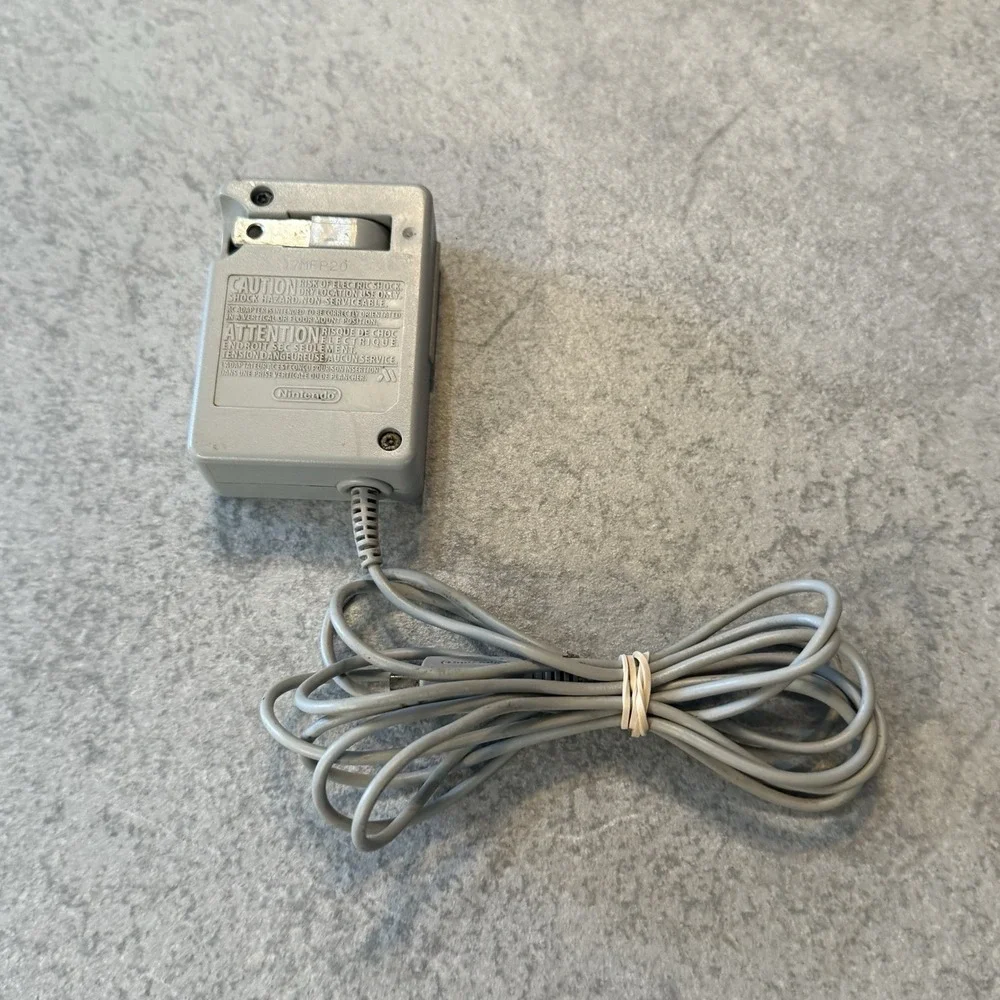 Nintendo WAP-002 Wall Charger for Nintendo DS/3DS/2DS XL - Gray - Tested - Read